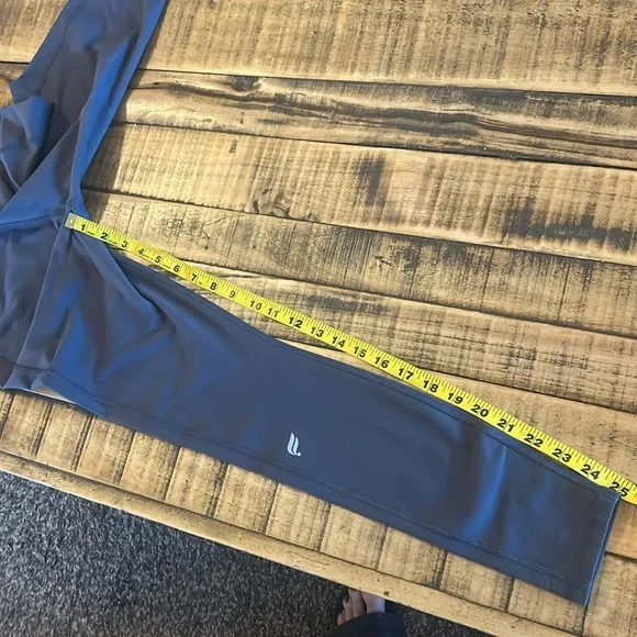 Fabletics Define PowerHold® High-Waisted 7/8 Legging - Regular Inseam 25” - Picture 11 of 11